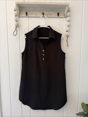 Sleeveless Collared Black Dress